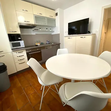 Appartement Appartement Place les Halles *